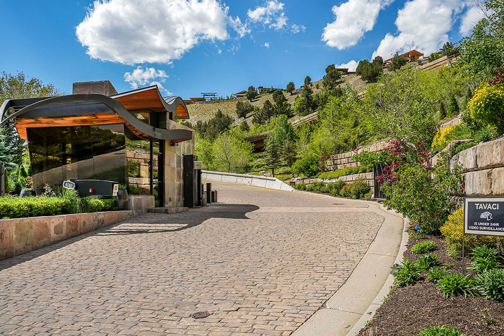 Tavaci Entrance with Hillside